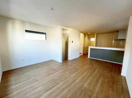 ��t���s��s���c4���ڂ̐V�z��ˌ��Ẵ��r���O