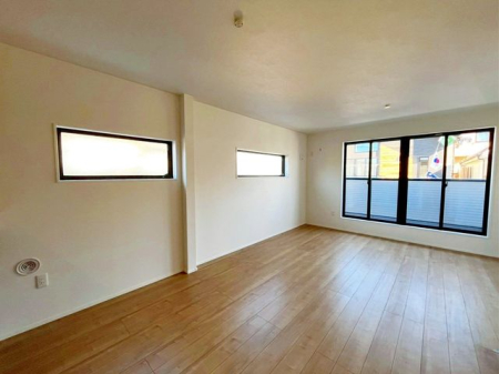 ��t���s��s���c4���ڂ̐V�z��ˌ��Ẵ��r���O