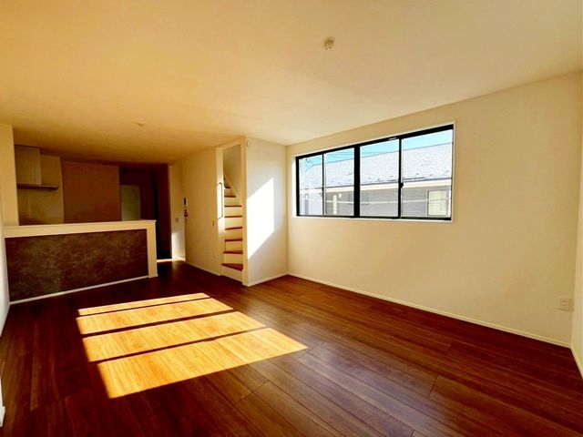 ��t���s��s���c4���ڂ̐V�z��ˌ��Ẵ��r���O