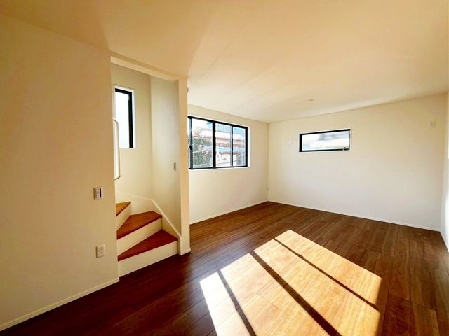 ��t���s��s���c4���ڂ̐V�z��ˌ��Ẵ��r���O