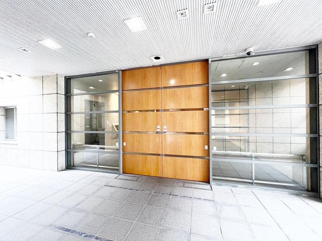 ��t���s��s�s���1���ڂ̒��Ã}���V�����̃G���g�����X