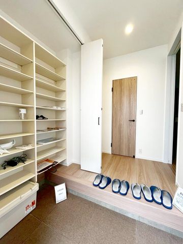 ��t�����ˎs�܍�7���ڂ̐V�z��ˌ��Ă̎��[