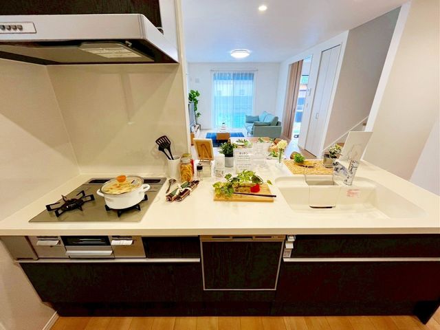 ��t�����ˎs�܍�7���ڂ̐V�z��ˌ��ẴL�b�`��