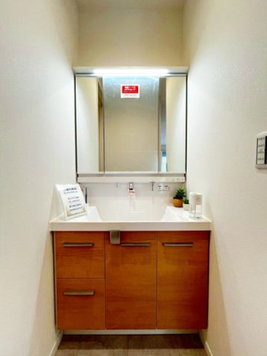 ��t�����ˎs�܍�7���ڂ̐V�z��ˌ��Ă̐��ʑ�E���ʏ�