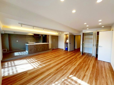 ��t���s��s����2���ڂ̒��Ã}���V�����̃��r���O