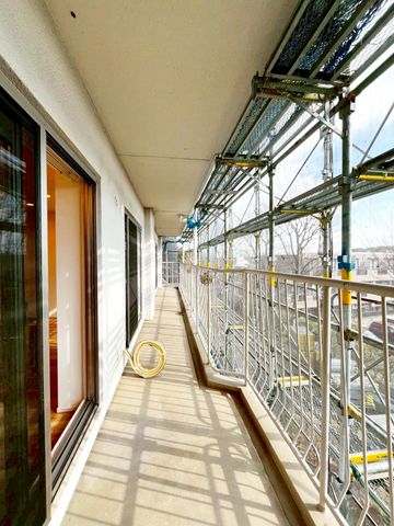 ��t���s��s����2���ڂ̒��Ã}���V�����̃o���R�j�[