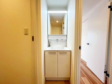 ��t���s��s����2���ڂ̒��Ã}���V�����̐��ʑ�E���ʏ�