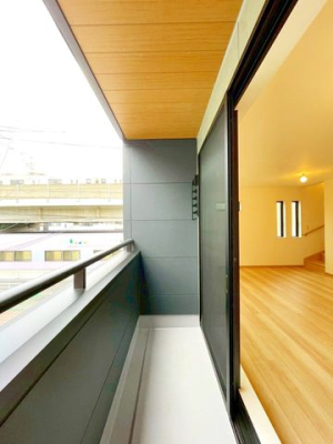 ��t���s��s���h1���ڂ̐V�z��ˌ��Ẵo���R�j�[