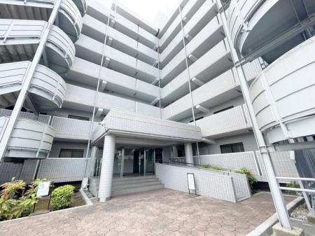 ��t���s��s�k����4���ڂ̒��Ã}���V�����̌��n�O�ώʐ^