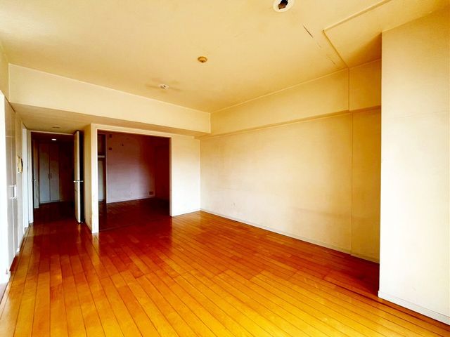 ��t���D���s����1���ڂ̒��Ã}���V�����̃��r���O