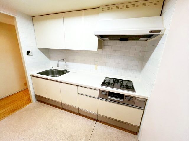 ��t���D���s����1���ڂ̒��Ã}���V�����̃L�b�`��