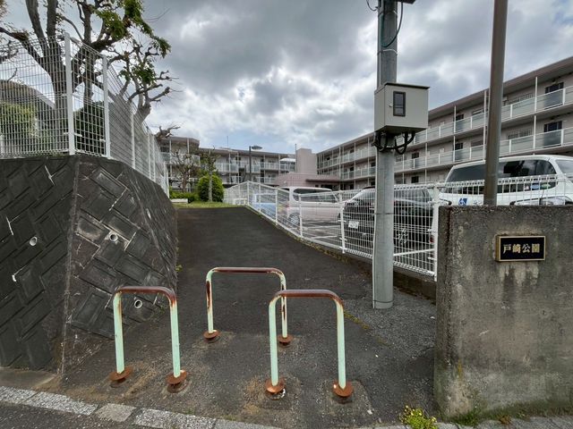 ��t���s��s�]�J8���ڂ̓y�n�̎��ӊ�