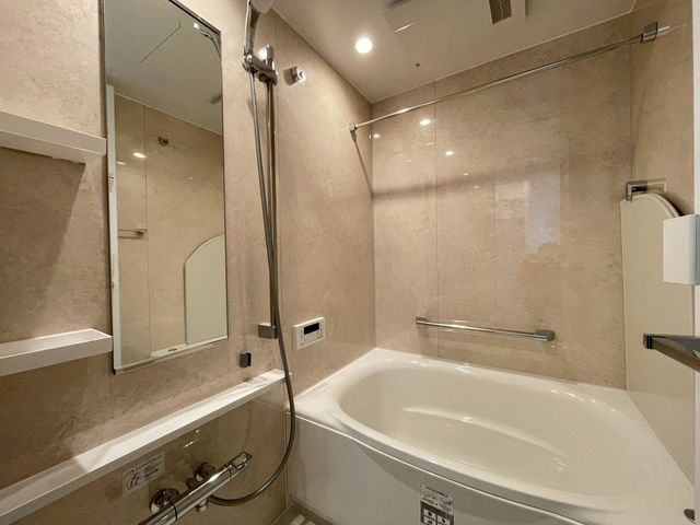 ��t���D���s�{�{2���ڂ̒��Ã}���V�����̗���