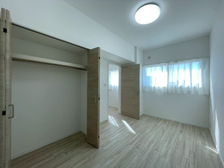 ��t���D���s�{�{2���ڂ̒��Ã}���V�����̎q������