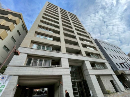 ��t���s��s�s��1���ڂ̒��Ã}���V�����̌��n�O�ώʐ^