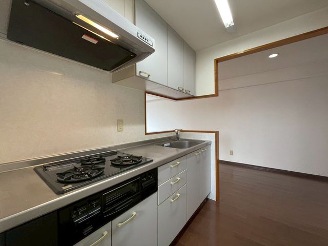 ��t���s��s�V�c5���ڂ̒��Ã}���V�����̃L�b�`��