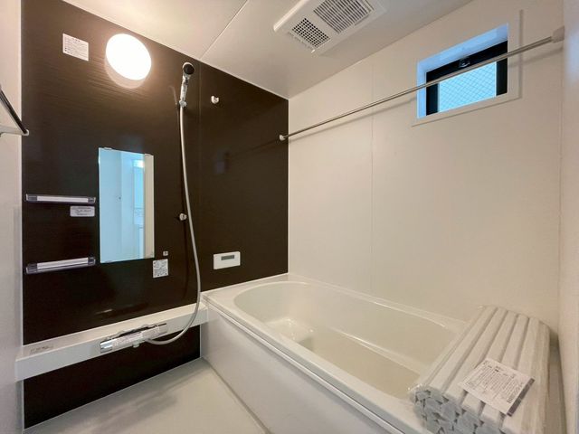 ��t���D���s��{�� �̐V�z��ˌ��Ă̗���