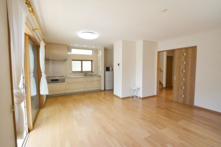 ��t���s��s���{��5���ڂ̒��È�ˌ��Ẵ��r���O