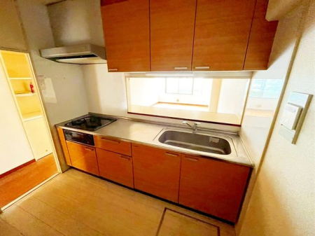 ��t���D���s�{���R4���ڂ̒��Ã}���V�����̃L�b�`��