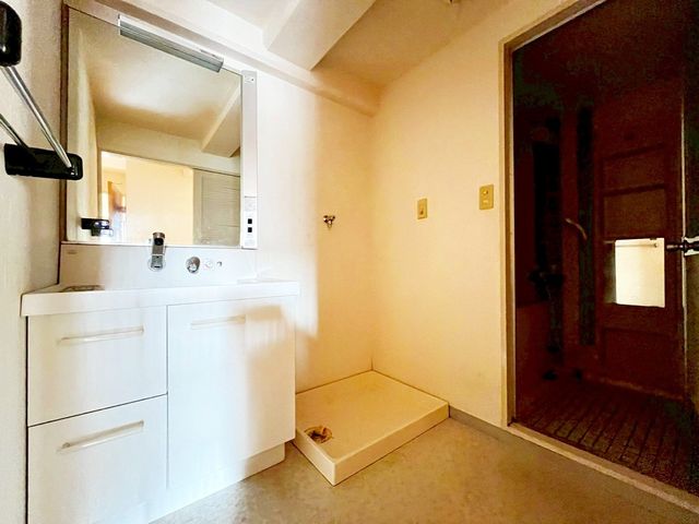 ��t���D���s�{���R4���ڂ̒��Ã}���V�����̐��ʑ�E���ʏ�