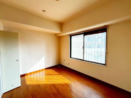 ��t���D���s�{���R4���ڂ̒��Ã}���V�����̐Q��