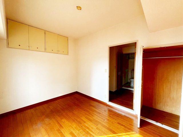 ��t���D���s�{���R4���ڂ̒��Ã}���V�����̎q������