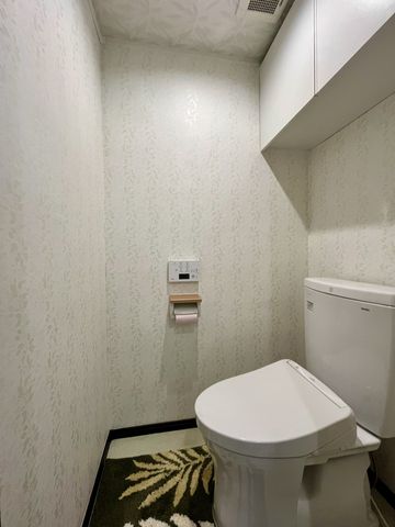 ��t���s��s���^��2���ڂ̒��Ã}���V�����̃g�C��