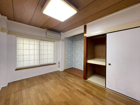 ��t���D���s�R��2���ڂ̒��È�ˌ��Ă̎��[