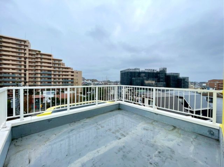 ��t���D���s�R��2���ڂ̒��È�ˌ��Ẵo���R�j�[