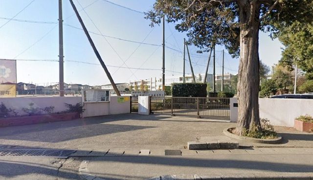 ��t���D���s����4���ڂ̓y�n�̎��ӊ�