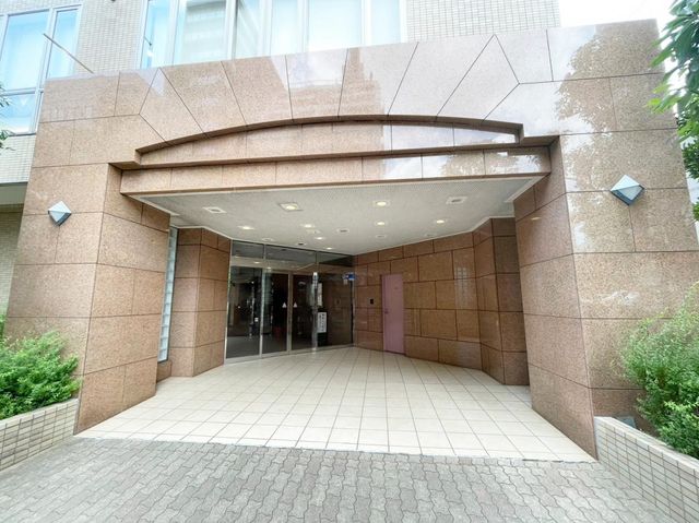 ��t���s��s����3���ڂ̒��Ã}���V�����̃G���g�����X