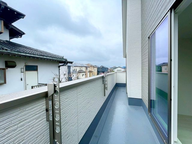 ��t���D���s�n����2���ڂ̐V�z��ˌ��Ẵo���R�j�[