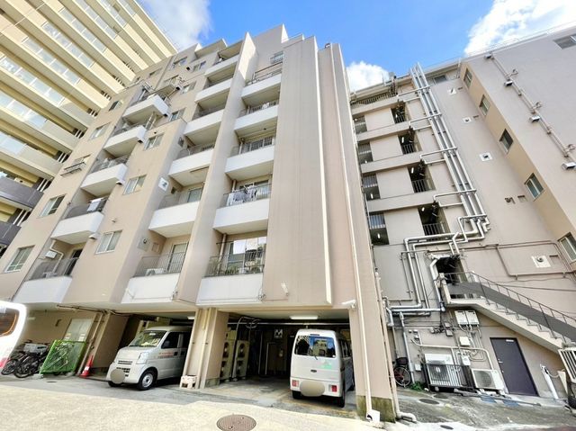 ��t���s��s�s��1���ڂ̒��Ã}���V�����̌��n�O�ώʐ^