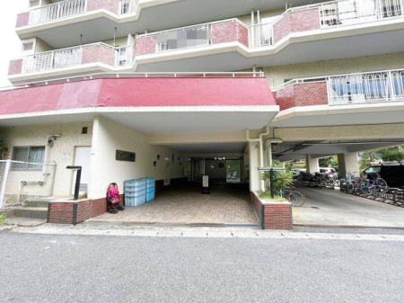 ��t���s��s�s���3���ڂ̒��Ã}���V�����̃G���g�����X