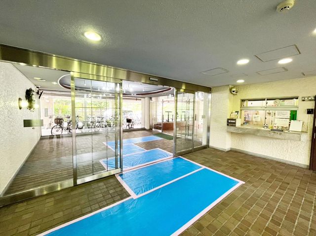 ��t���s��s�s���3���ڂ̒��Ã}���V�����̃G���g�����X