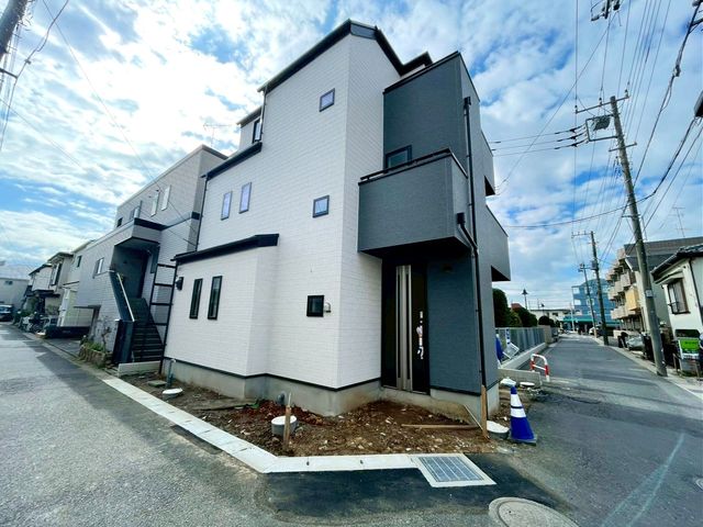 ��t���s��s��F1���ڂ̐V�z��ˌ��Ă̌��n�O�ώʐ^