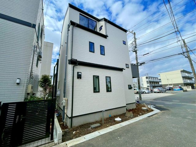 ��t���s��s��F1���ڂ̐V�z��ˌ��Ă̌��n�O�ώʐ^