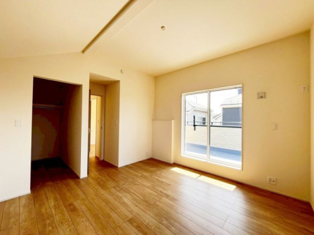 ��t���s��s�k����2���ڂ̐V�z��ˌ��Ă̐Q��