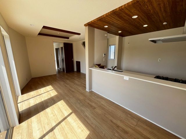 ��t���s��s����5���ڂ̐V�z��ˌ��Ẵ��r���O