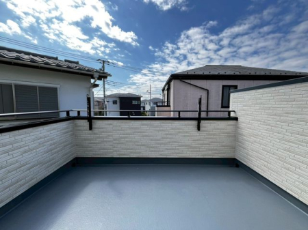 ��t���s��s����1���ڂ̐V�z��ˌ��Ẵo���R�j�[