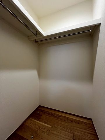 ��t�����ˎs����3���ڂ̐V�z��ˌ��Ă̎��[