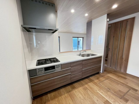 ��t�����ˎs����3���ڂ̐V�z��ˌ��ẴL�b�`��