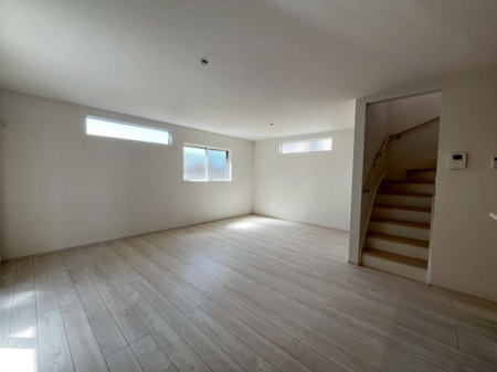 ��t�����P�J�s�k����2���ڂ̐V�z��ˌ��Ă̂��̑�