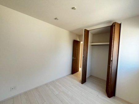 ��t�����P�J�s�k����2���ڂ̐V�z��ˌ��Ă̂��̑�