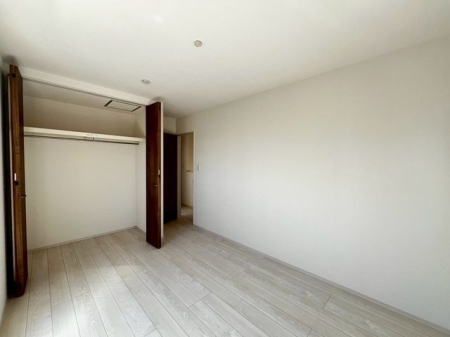 ��t�����P�J�s�k����2���ڂ̐V�z��ˌ��Ă̐Q��