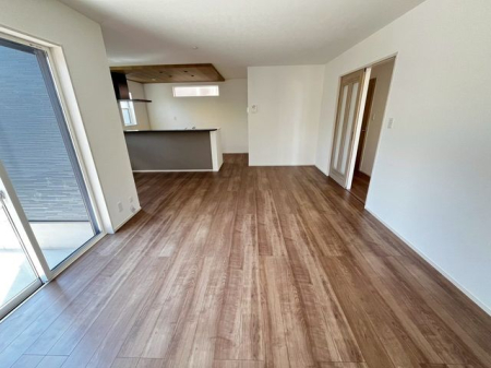 ��t�����P�J�s�k����2���ڂ̐V�z��ˌ��Ẵ��r���O