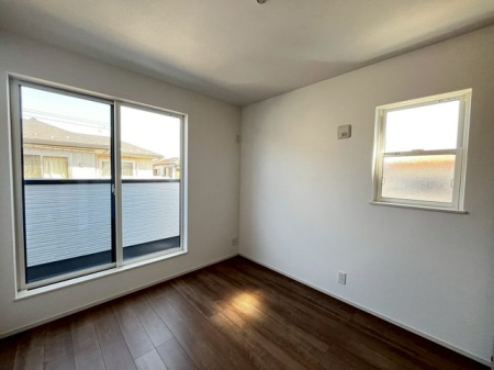 ��t�����P�J�s�k����2���ڂ̐V�z��ˌ��Ă̎q������