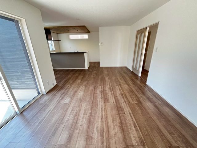 ��t�����P�J�s�k����2���ڂ̐V�z��ˌ��Ẵ��r���O