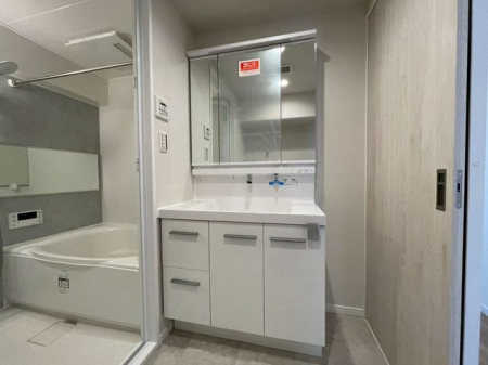 ��t���s��s�S��2���ڂ̒��Ã}���V�����̐��ʑ�E���ʏ�