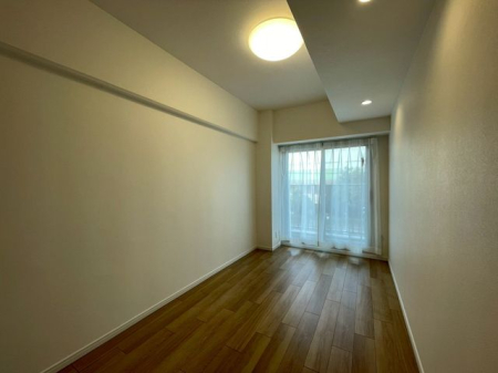 ��t���s��s�S��2���ڂ̒��Ã}���V�����̎q������